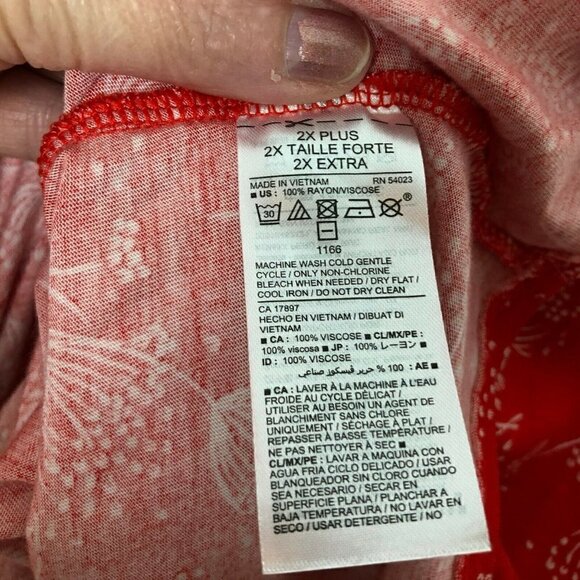 OLD NAVY Floral Maternity Top - Picture 5 of 6